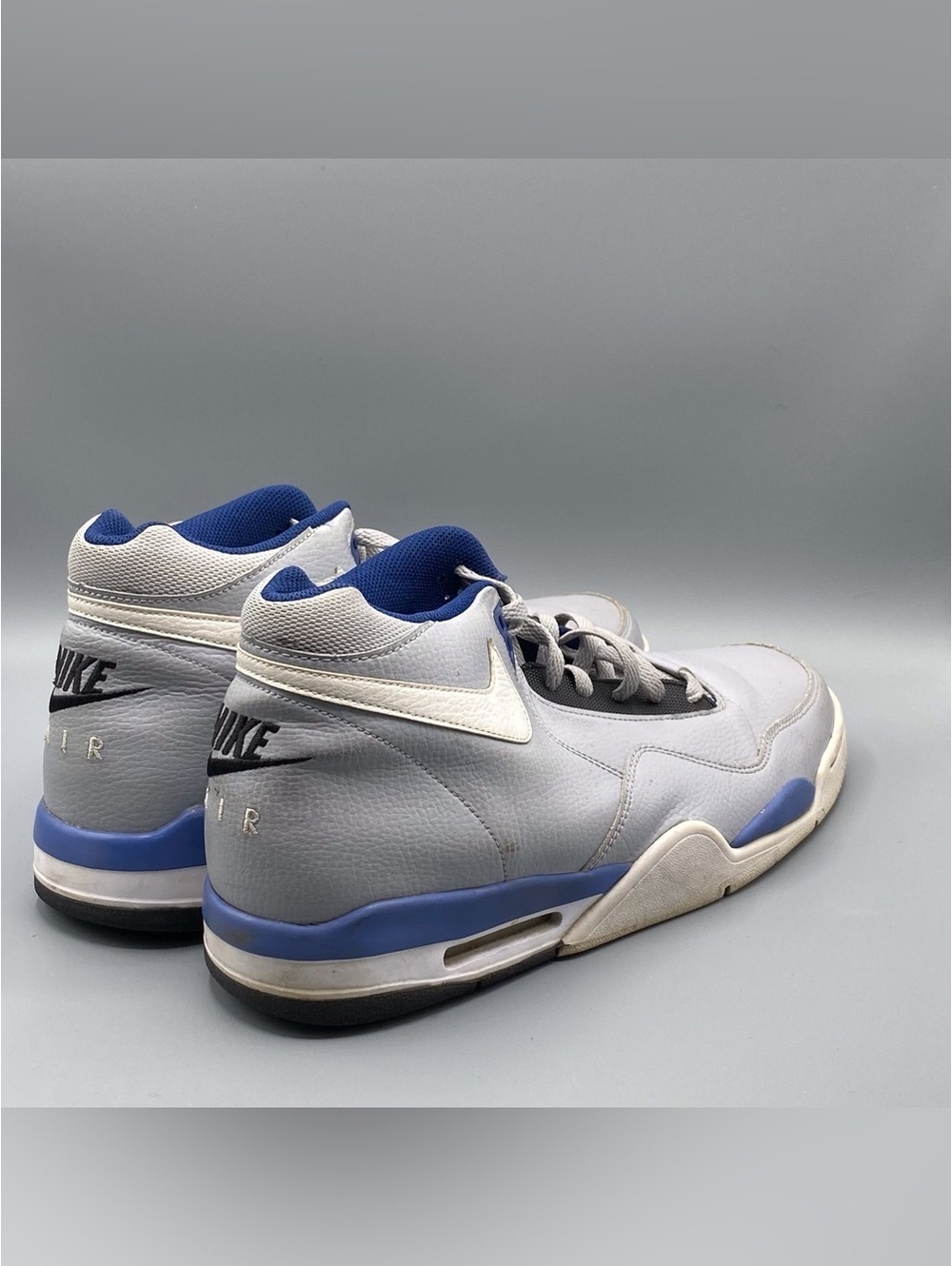 Nike Men's Gray and Navy Sneakers - Picture 3 of 4